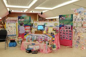 3. นิทรรศการ การนำเสนอผลงานและนวัฒกรรมการยกระดับคุณภาพการเรียนด้านการอ่าน การเขียน และการคิดวิเคราะห์ของนักเรียนในระดับการศึกษาขั้นพื้นฐาน วันที่ 27 กรกฎาคม 2562 ณ ห้องประชุมราชพฤกษ์ ชั้น 3 อาคารทีปังกรรัศมีโชติ มหาวิทยาลัยราชภัฏกำแพงเพชร 